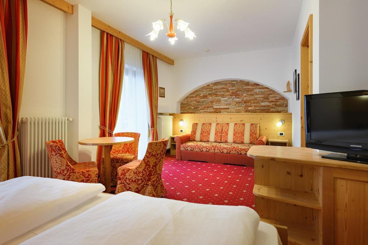 Hotel Ronce Ортизеи Экстерьер фото
