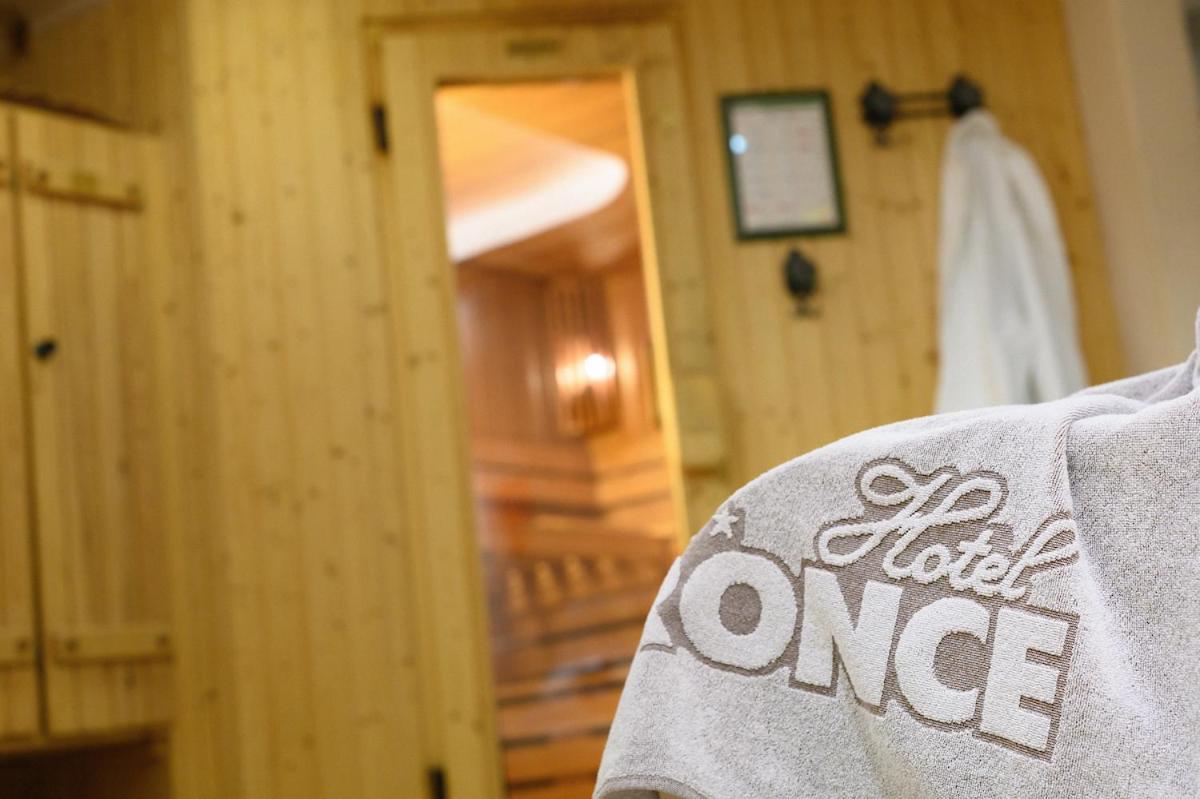 Hotel Ronce Ортизеи Экстерьер фото