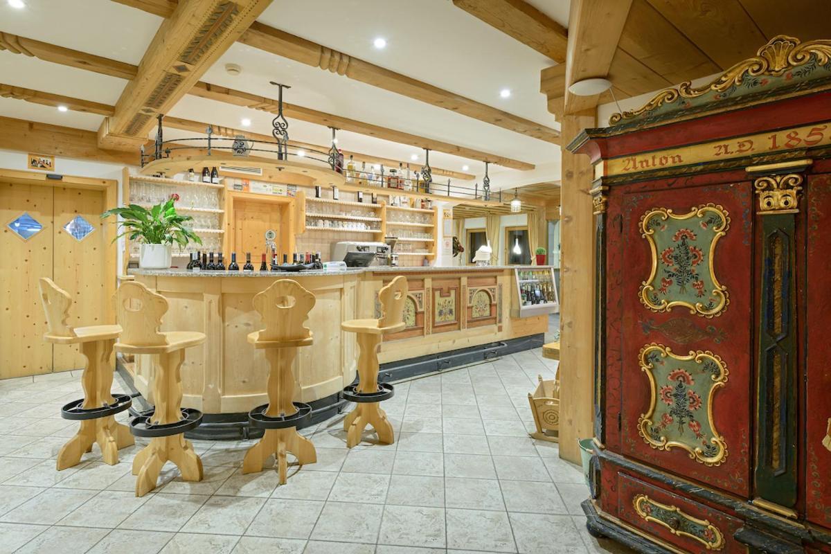 Hotel Ronce Ортизеи Экстерьер фото