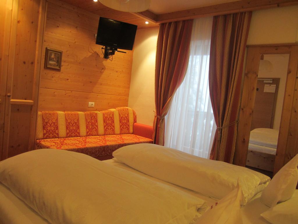 Hotel Ronce Ортизеи Номер фото