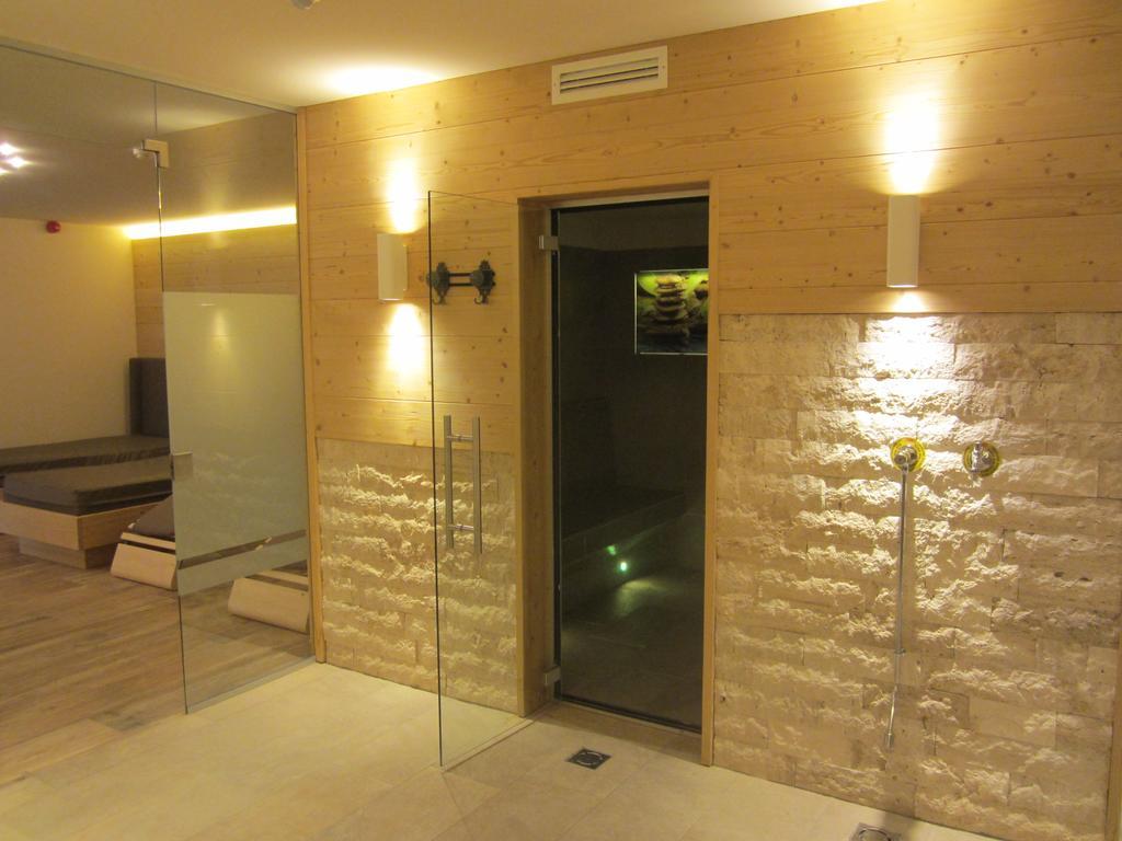 Hotel Ronce Ортизеи Экстерьер фото