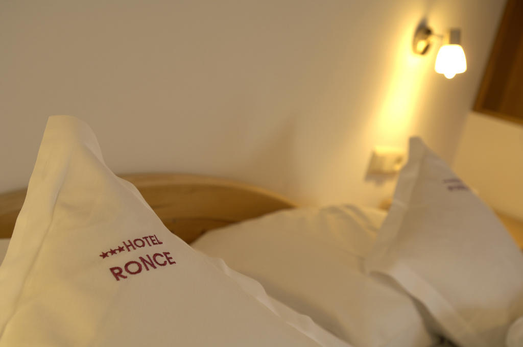 Hotel Ronce Ортизеи Экстерьер фото