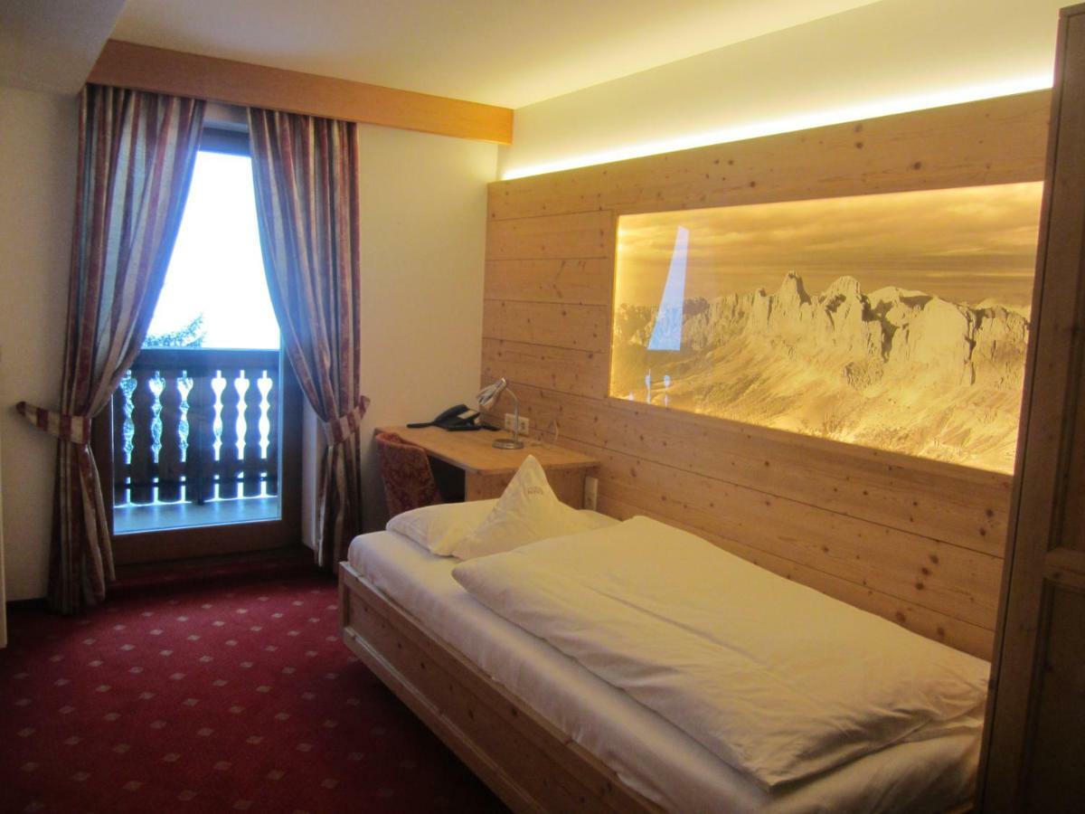 Hotel Ronce Ортизеи Экстерьер фото